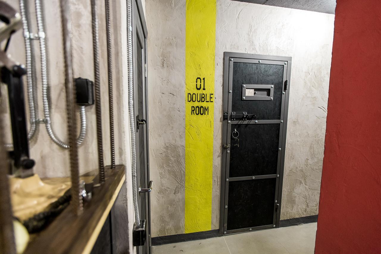 Lviv Loft Prison旅舍 外观 照片